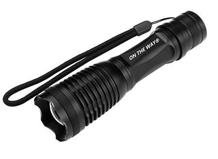 8 On The Way 900 Lumen Expedition Handheld Flashlight LED 