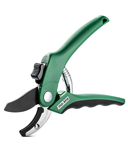 6. Corona ClassicCUT Forged Bypass Hand Pruner