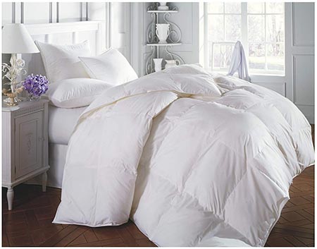 3. Superior Solid Down Alternative Comforter