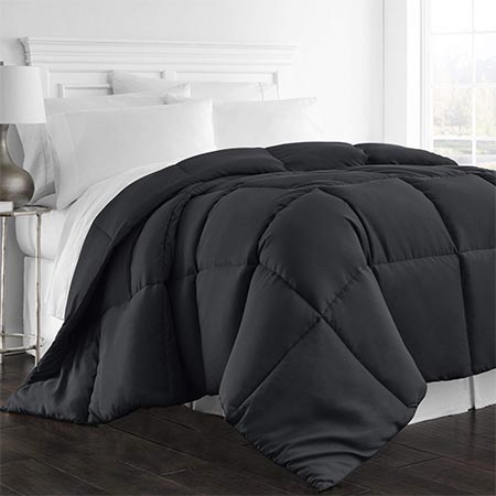 4. Beckham Luxury Linens Comforter