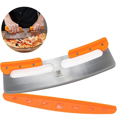 5. Love This Kitchen Pizza Cutter